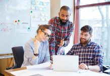 استفاده از چت بات برای بهبود تجارب مشتریان چت بات